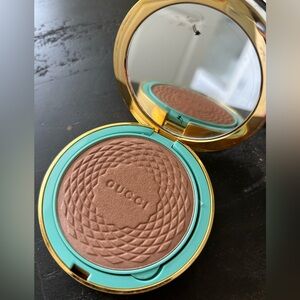 Gucci powder bronzer shade 2